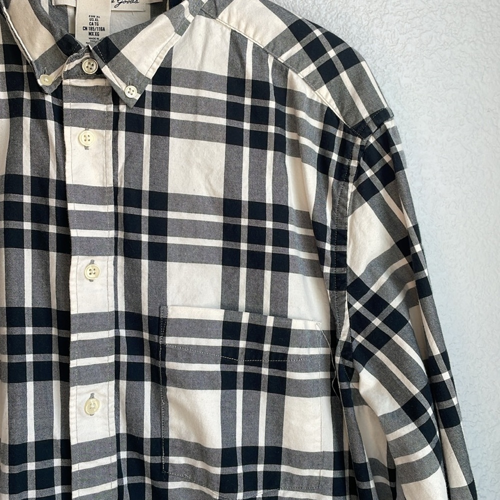 H&M Black and White Plaid Long Sleeve shirt